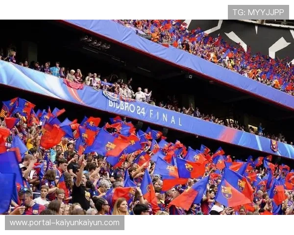 欧冠奖杯巡展启动,多城球迷互动活动举行 欧冠奖杯巡展启动,多城球迷互动活动举行